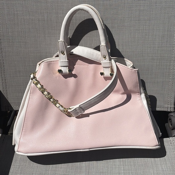 Unique Betsey Johnson Baby Pink Flower Purse - Picture 5 of 16